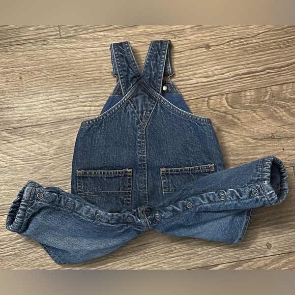 Vintage Old Navy Baby Denim Overalls Red Fleece Lined Size 3 - 6 Months - Picture 3 of 5